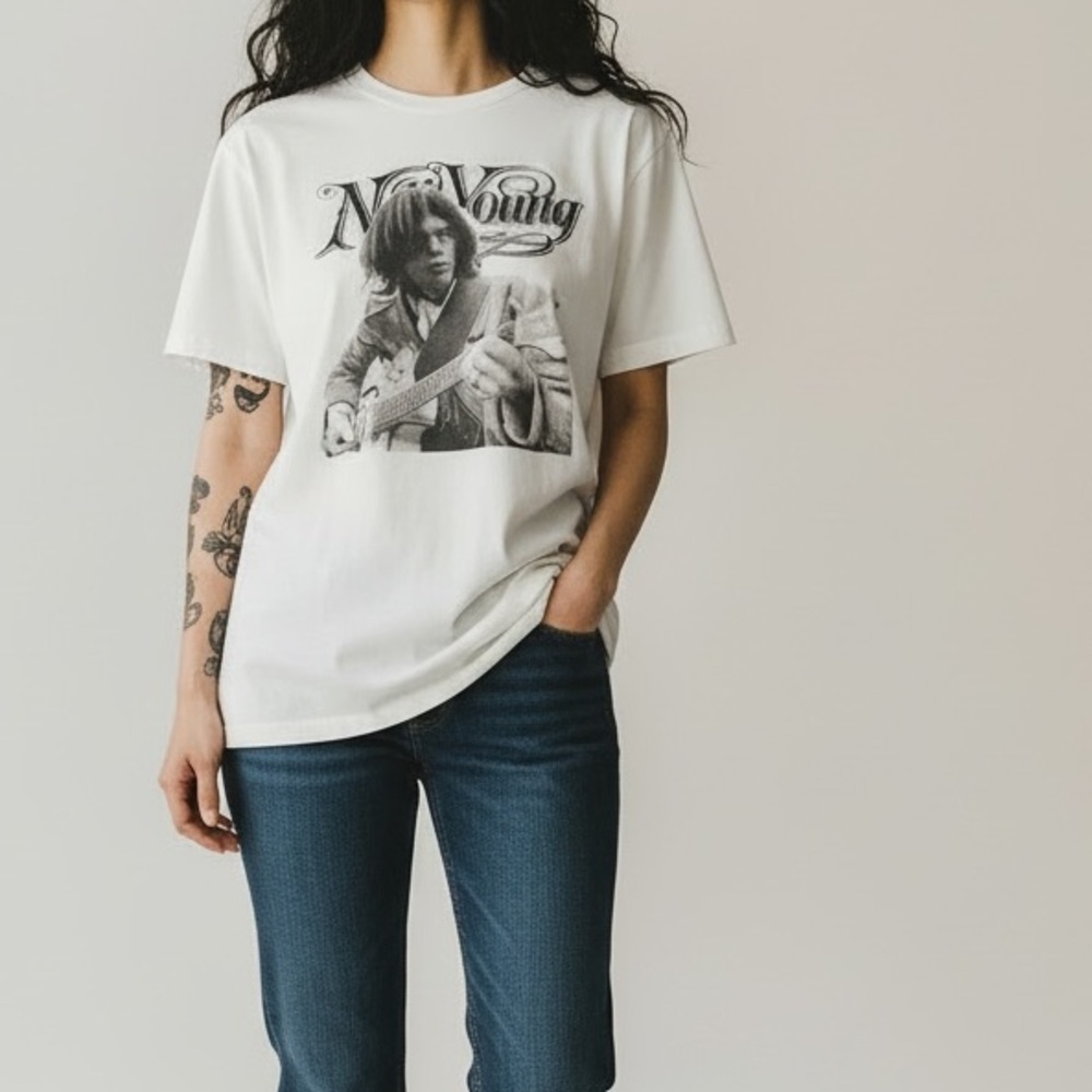 5 for $25!! Neil Young White Short Sleeve Tee Shirt M